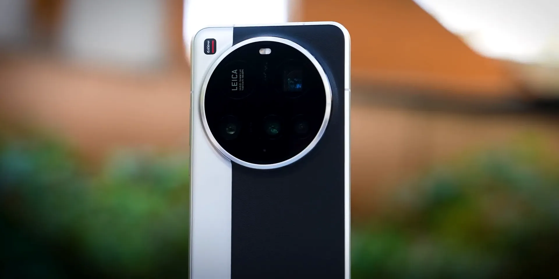 Xiaomi 15 Ultra प्रीमियम डिज़ाइन