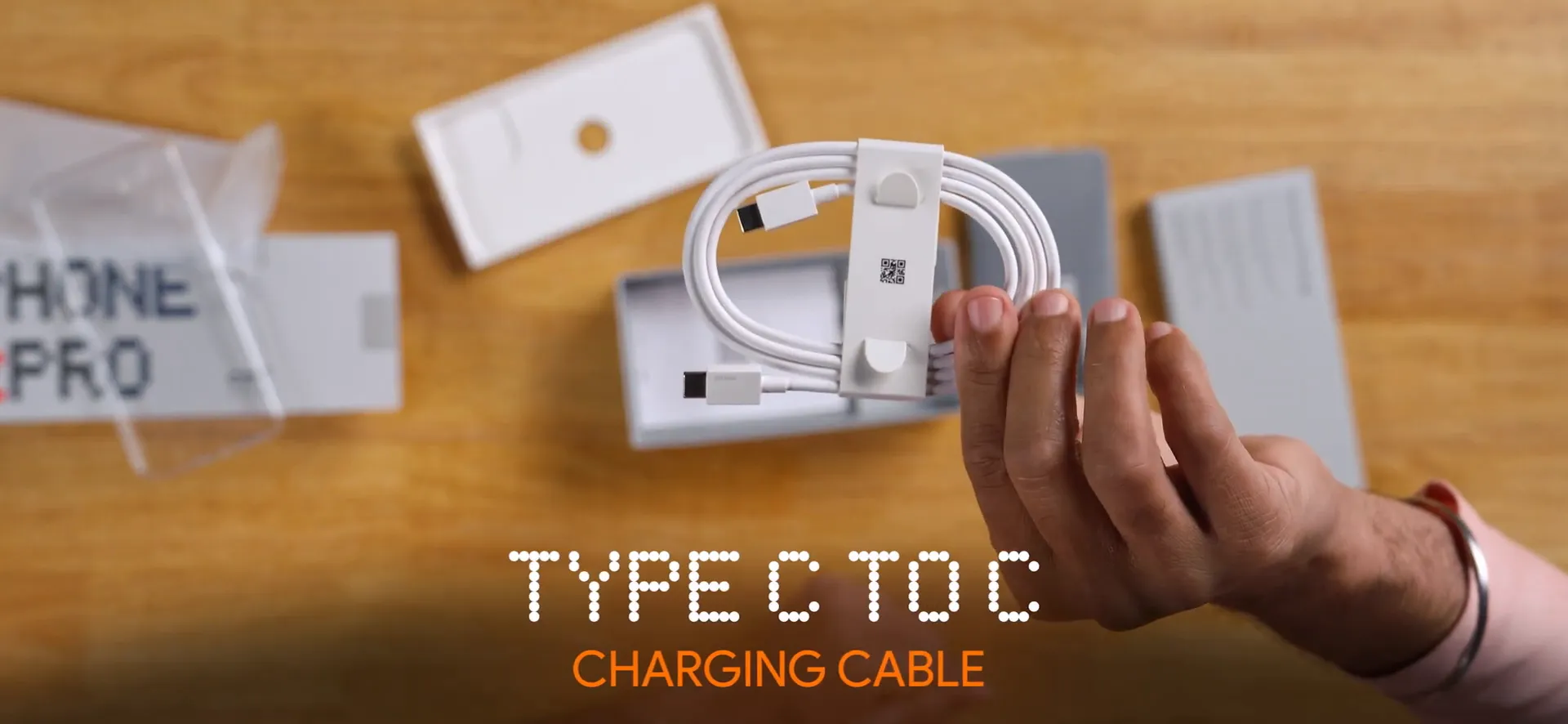 CMF Phone 2 Pro और एक्सेसरीज का अनबॉक्सिंग