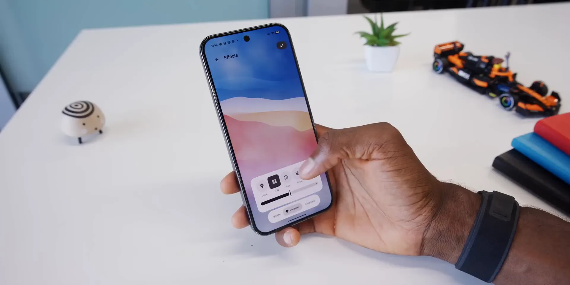 Android 16 वॉलपेपर पर लाइव धुंध इफेक्ट