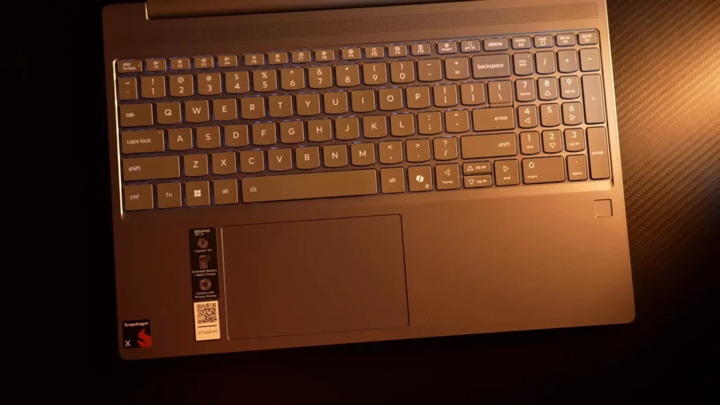 ट्रैकपैड और बिल्ड‑यूज़र अनुभव