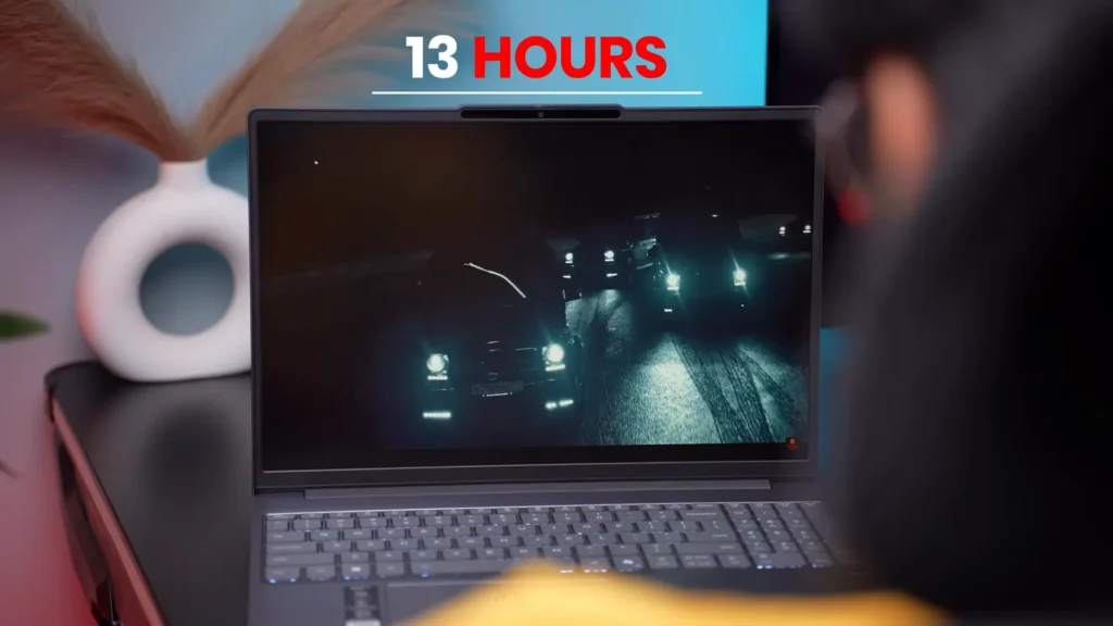 Snapdragon मंच की ऊर्जा‑दक्षता का बड़ा फायदा है।